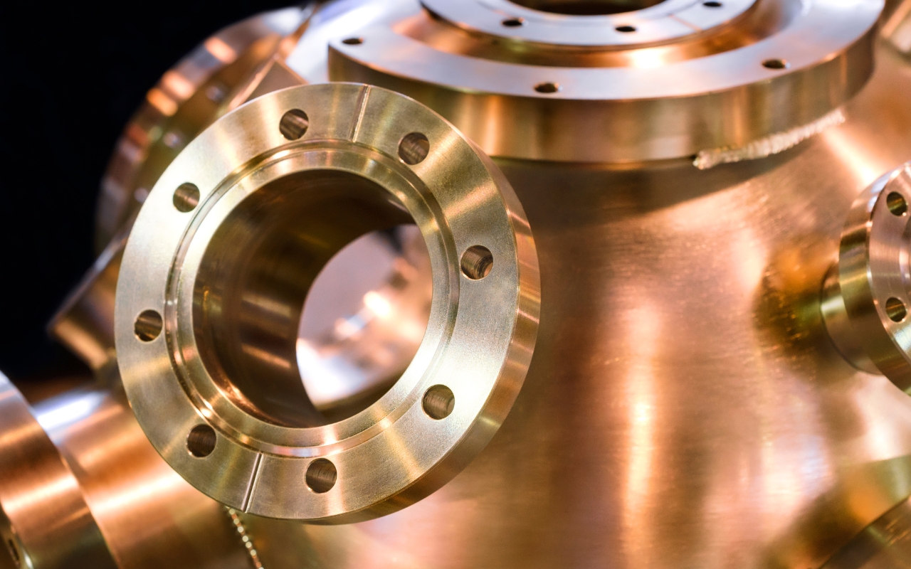 apakah flange pn16 dan pn40 sama